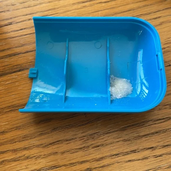 Philips Fabric Shaver for Removing Fabric Pills - Picture 4 of 4